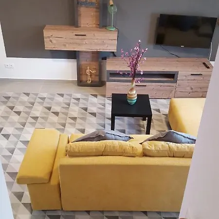 Apartment Nimaro Apartman, Okrug Gornji