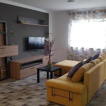 Nimaro Apartman, Okrug Gornji Apartment